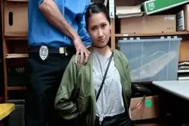 Shoplyfter – Jade Noir – Case No. 8182546